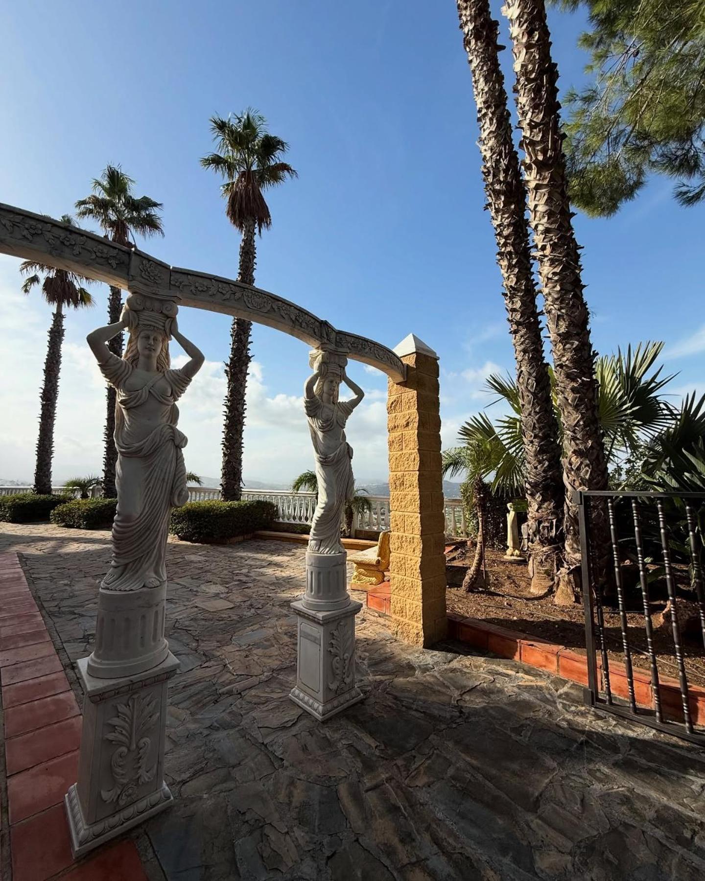 Hotel El Mirador Alhaurin el Grande Bagian luar foto